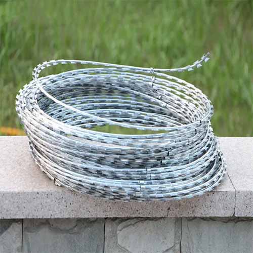 Factory direct sales can be customized concertina razor wire galvanized razor wire for protection