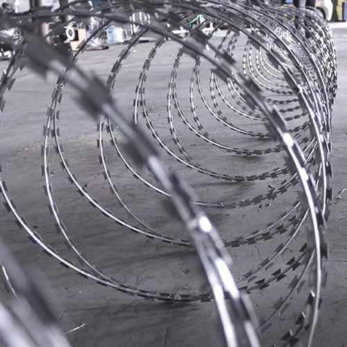 Galvanized Barbed Wire Anti-Climb Galvanized Concertina Razor Barbed Wire for Security/Razor Wire Mesh Fecing